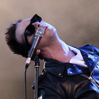 glasvegas-rock-with-mother-2