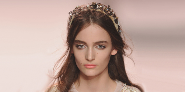 Hair accessories: 6 chic holiday hair options