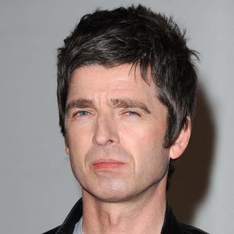 noel-gallagher-not-chasing-success-2