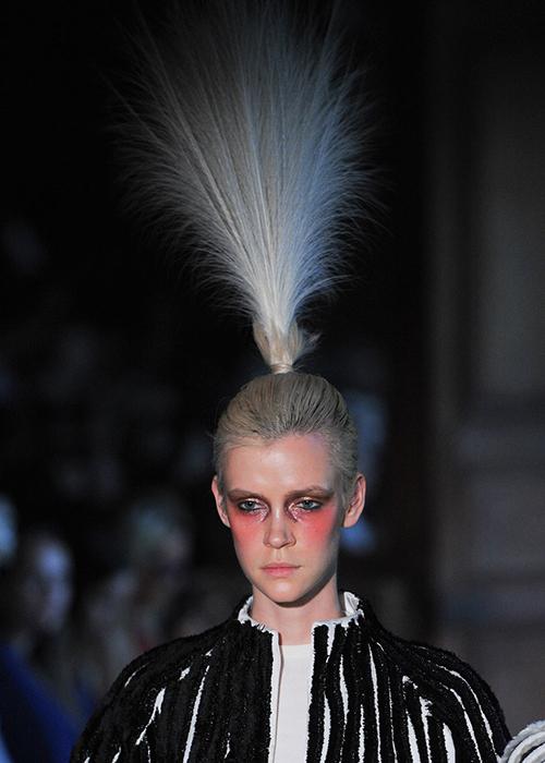 The most OTT beauty looks from Haute Couture Fall 2015 | Elle Canada
