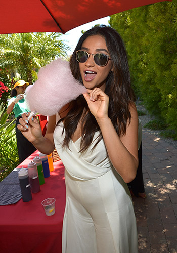 exclusive-shay-mitchell-on-finding-your-bliss-2