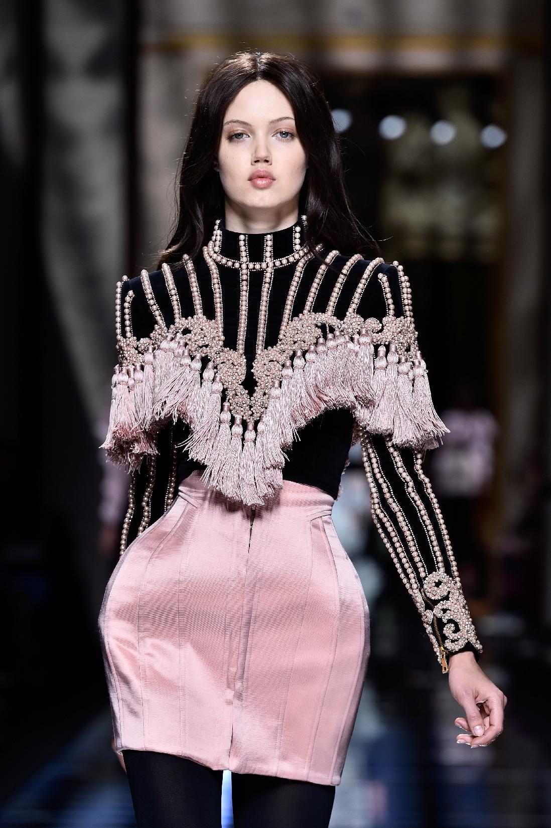 7 glorious moments from the Balmain fall 2016 show | Elle Canada