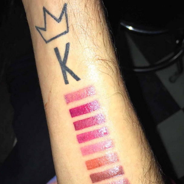 you-wont-believe-the-tattoo-this-kylie-fan-got