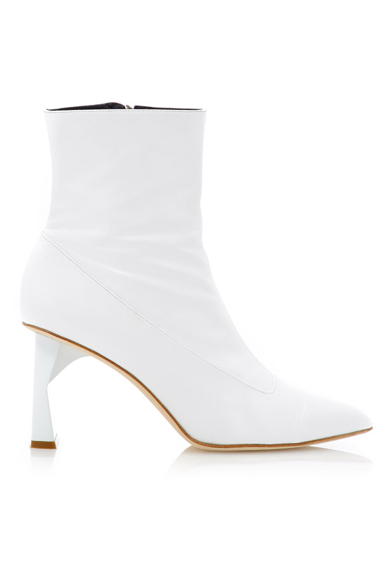 You need a pair of white boots this spring | Elle Canada