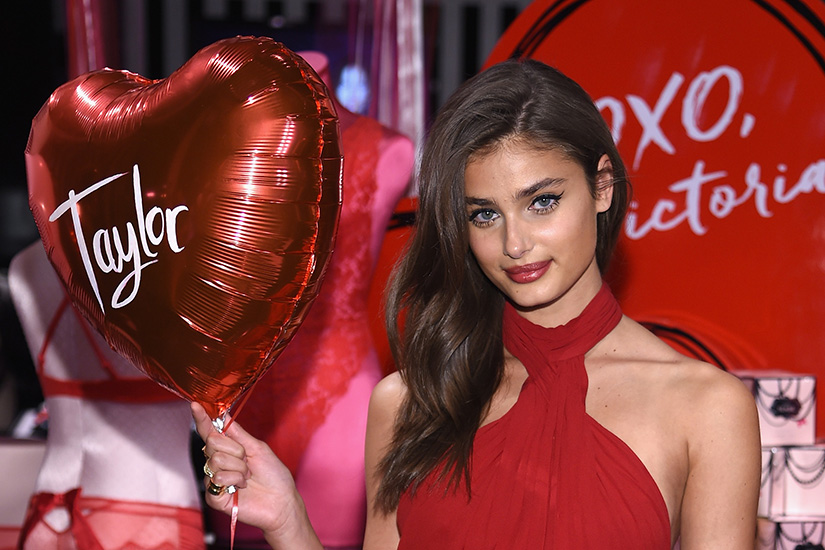53ec62a0-2694-4bbb-9649-e4c521200120-taylor-hill-2-photo-by-dimitrios-kambouris-getty-images-for-victoria-s-secret-jpg