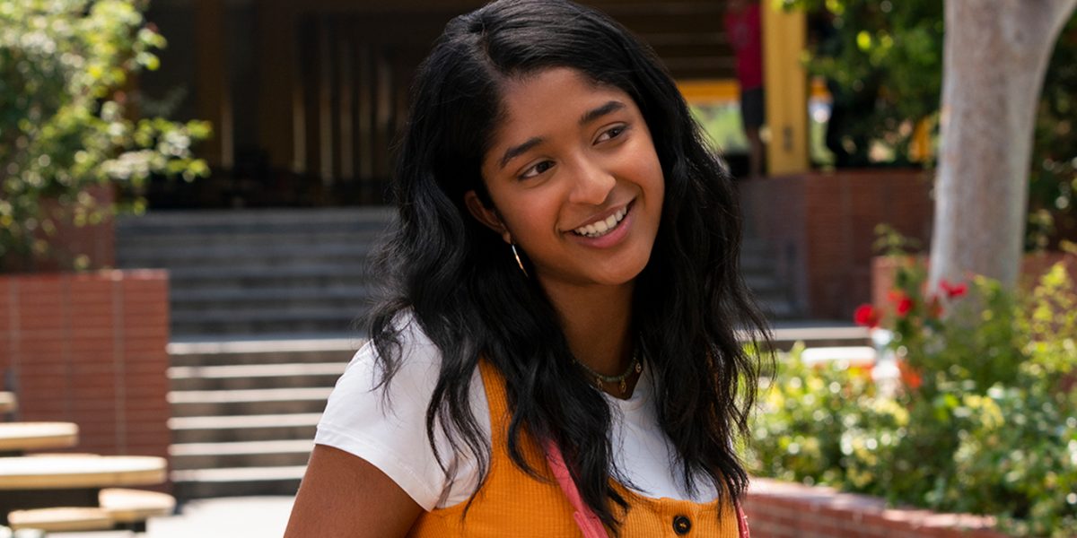 Meet Maitreyi Ramakrishnan, the Canadian Teen Cast in Mindy Kaling's New  Netflix Series | Elle Canada