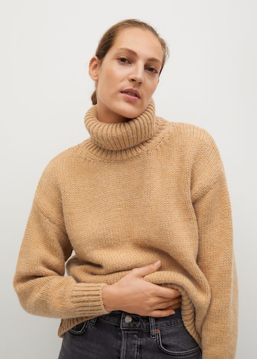 ELLE TOP: 10 Turtleneck Sweaters We Love
