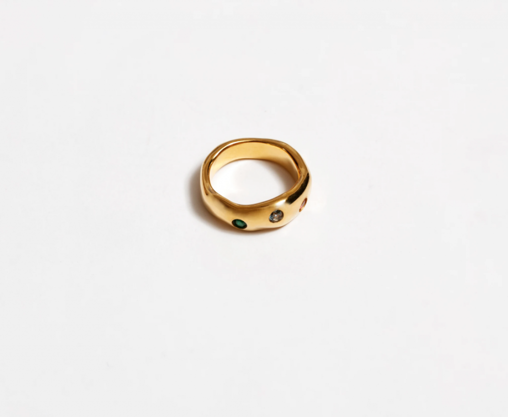 Ophelia-Ring-in-Gold-wolf-circus