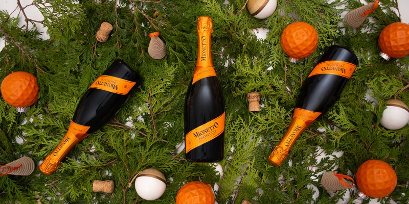 This Prosecco Makes Every Holiday Party Feel Fancy